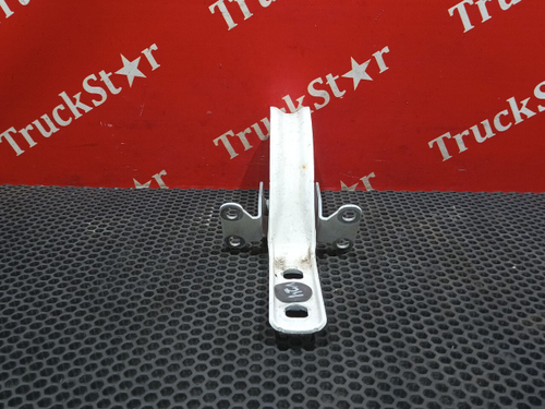 Петля крышки инструментального ящика 2019г.