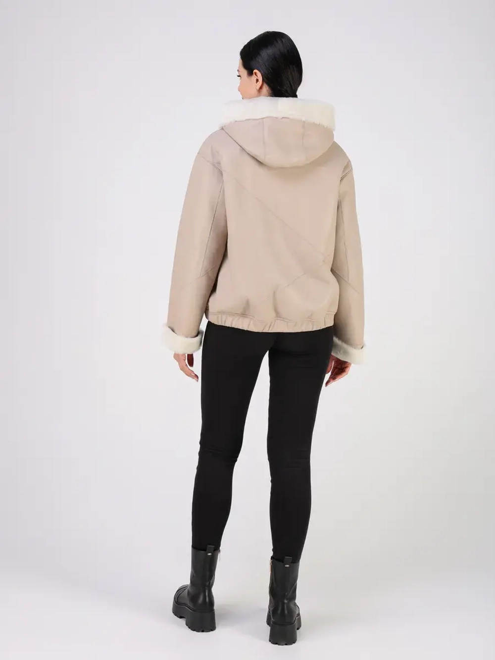 Дубленка зимняя натуральная куртка короткая с капюшоном