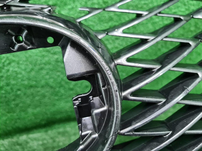 Решетка радиатора Lexus RC (2018-н.в.) F-sport