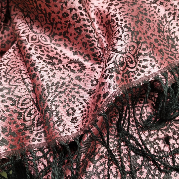 Палантин с бахромой шелк 74 х 195 см 2000000160375