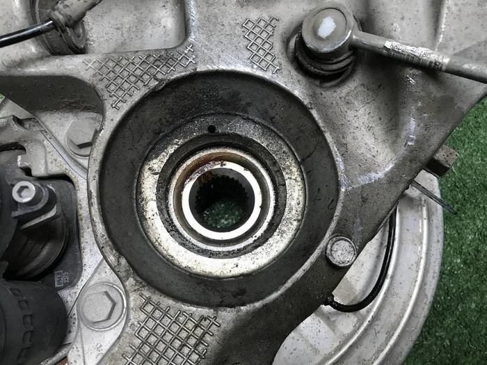 Суппорт тормозной задний LR Discovery Sport 19-нв