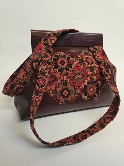 Milli ornamentli eko - dəri çanta