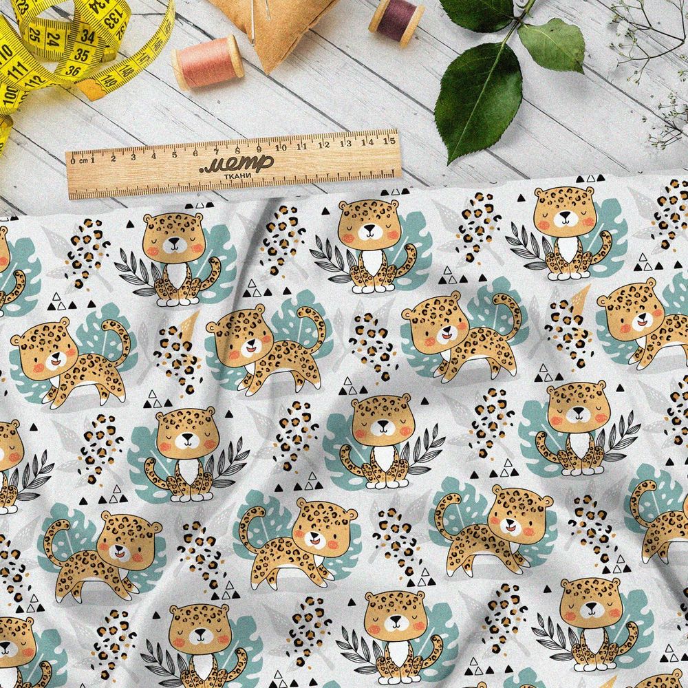 Ткань шифон тигрята на листочках