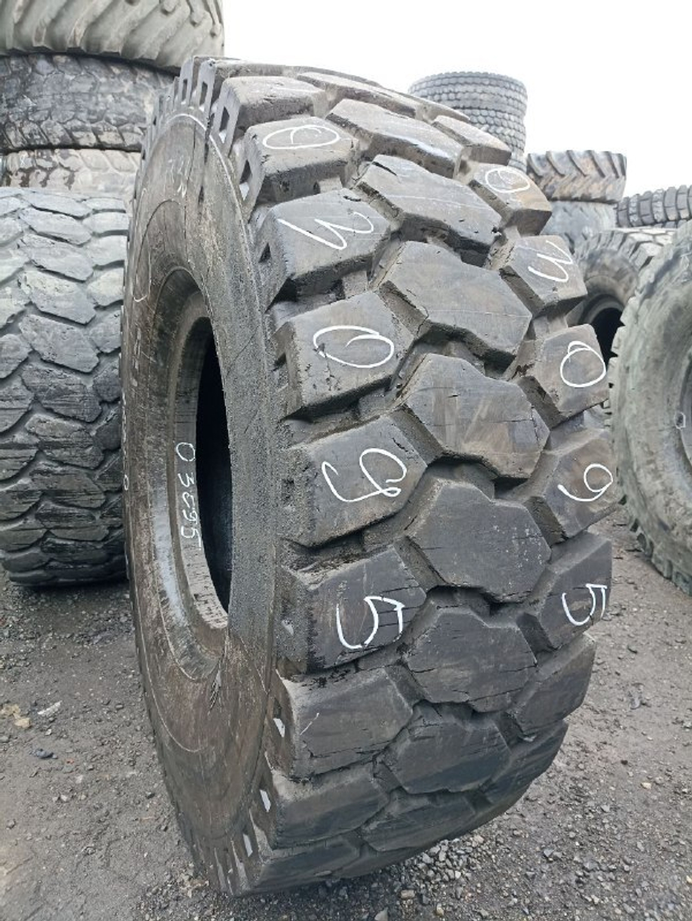 24.00R35 Triangle TB526S шина б/у