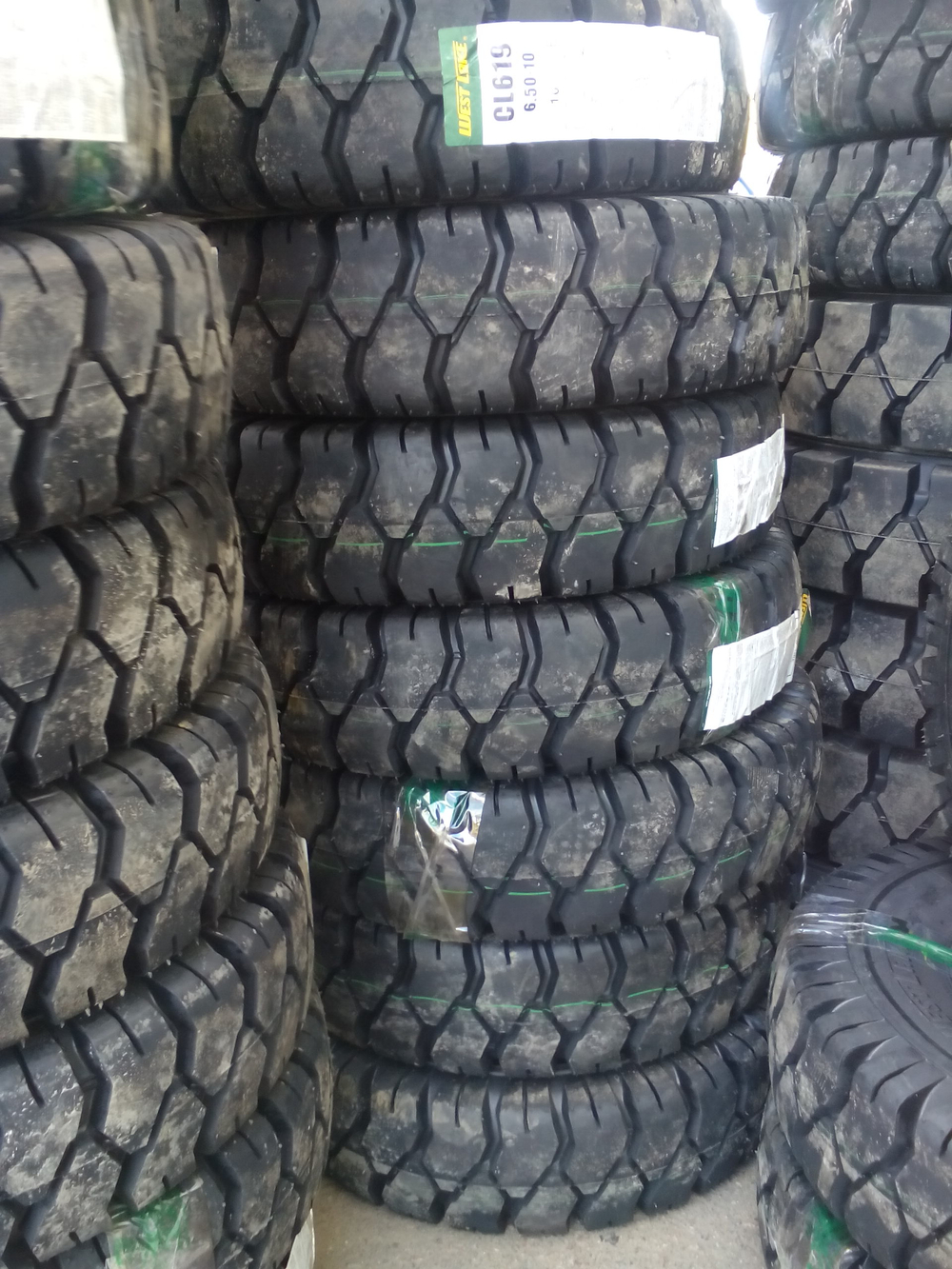 Шинокомплект 300-15-20PR CL619 Westlake TT