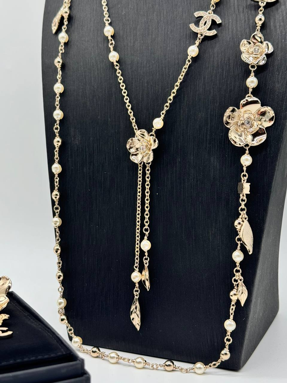 Бусы CHANEL