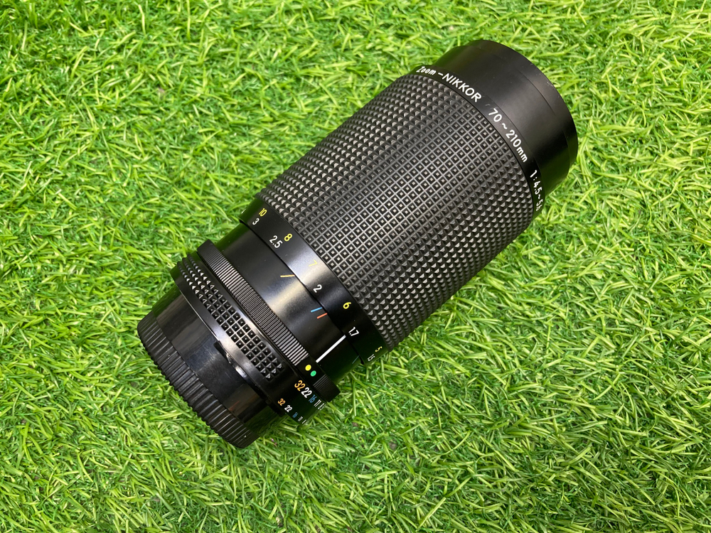 Nikon 70-210mm 4.5-5.6 Zoom-Nikkor