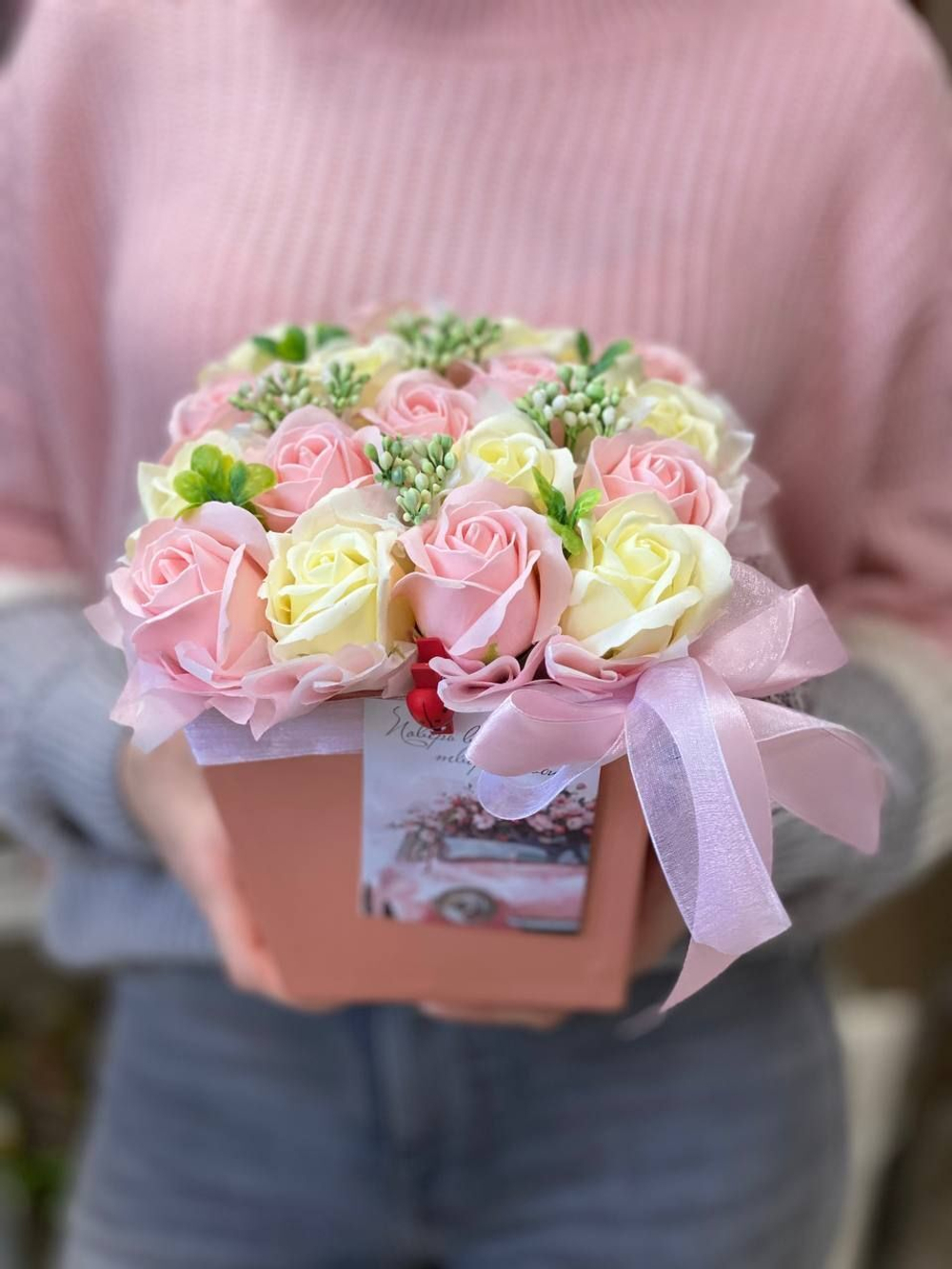 Букет из мыла "РОЗОВЫЙ ФЛАМИНГО" 17 мыльных роз. Подарок на день рождения, день влюбленных, 8 марта