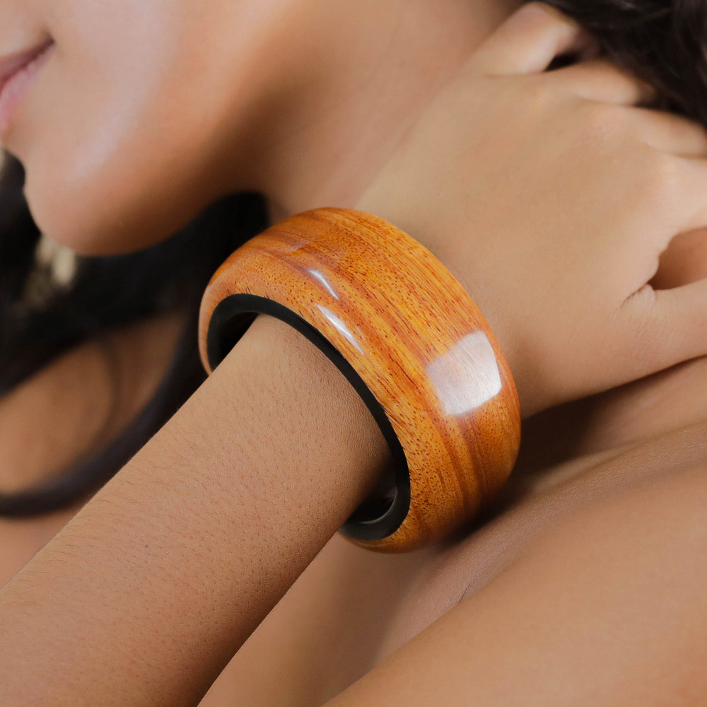 Браслет Nature Bijoux, Cannelle, кафф из дерева байонг, со вставкой из рога, NB26.1-13-44485 (коричн