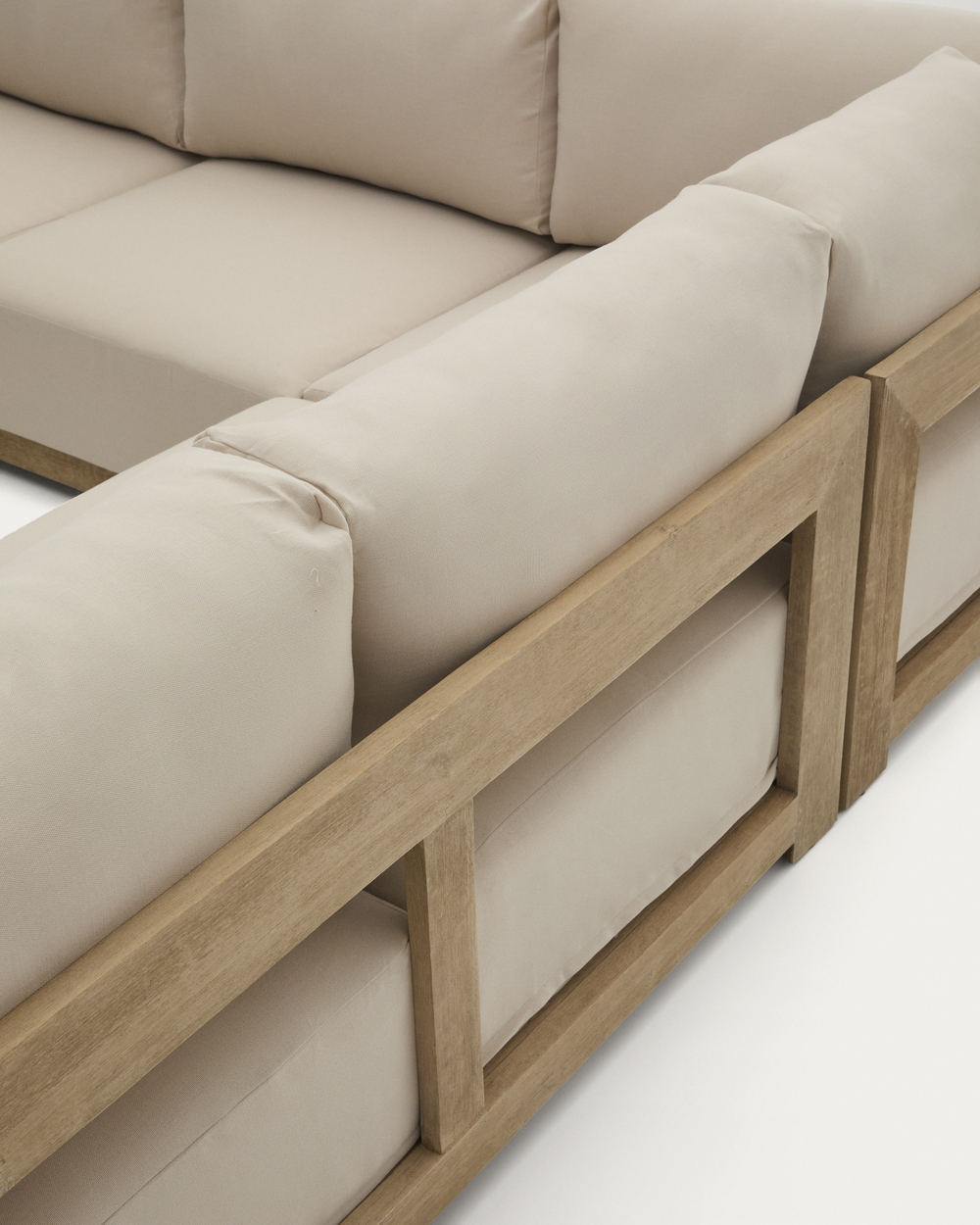 Угловой 5-местный диван Ambra из массива акации со светлой отделкой 248 см