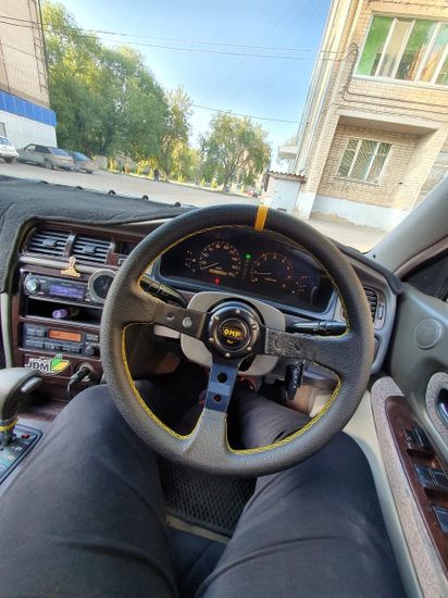 Спортивный руль OMP style кожа с выносом в Toyota Mark 2 100