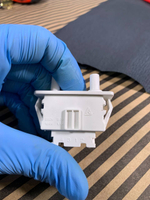 Выключатель света для холодильника самсунг DA34-10138J 2 контакта.