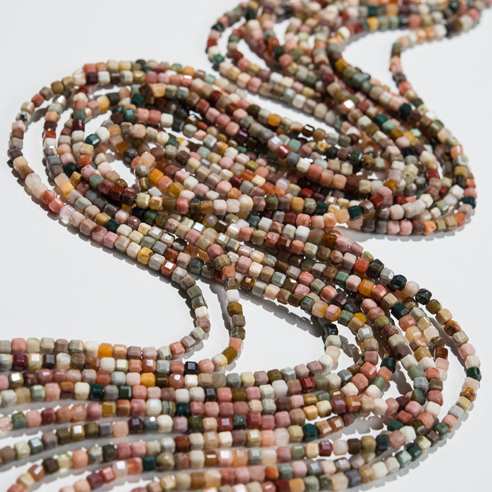 Алашаньский агат натуральный, куб 2,7мм, микроогранка