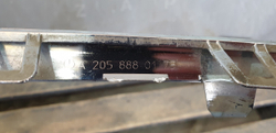 Молдинг решетки радиатора Mercedes C (W205) 14-18 Б/У Оригинал A2058880173