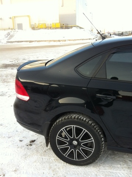 Лип спойлер крышки багажника 2010-2020