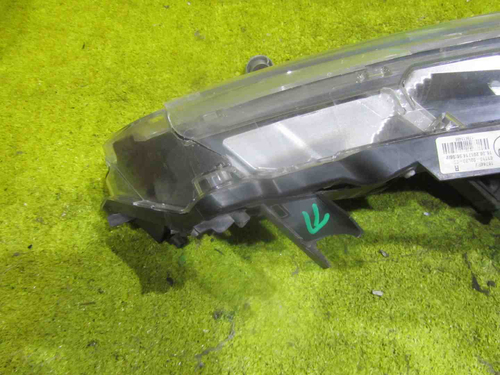 Битая Фара правая Toyota Corolla 11 E160 15-19 LED