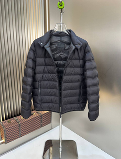 Пуховик Moncler