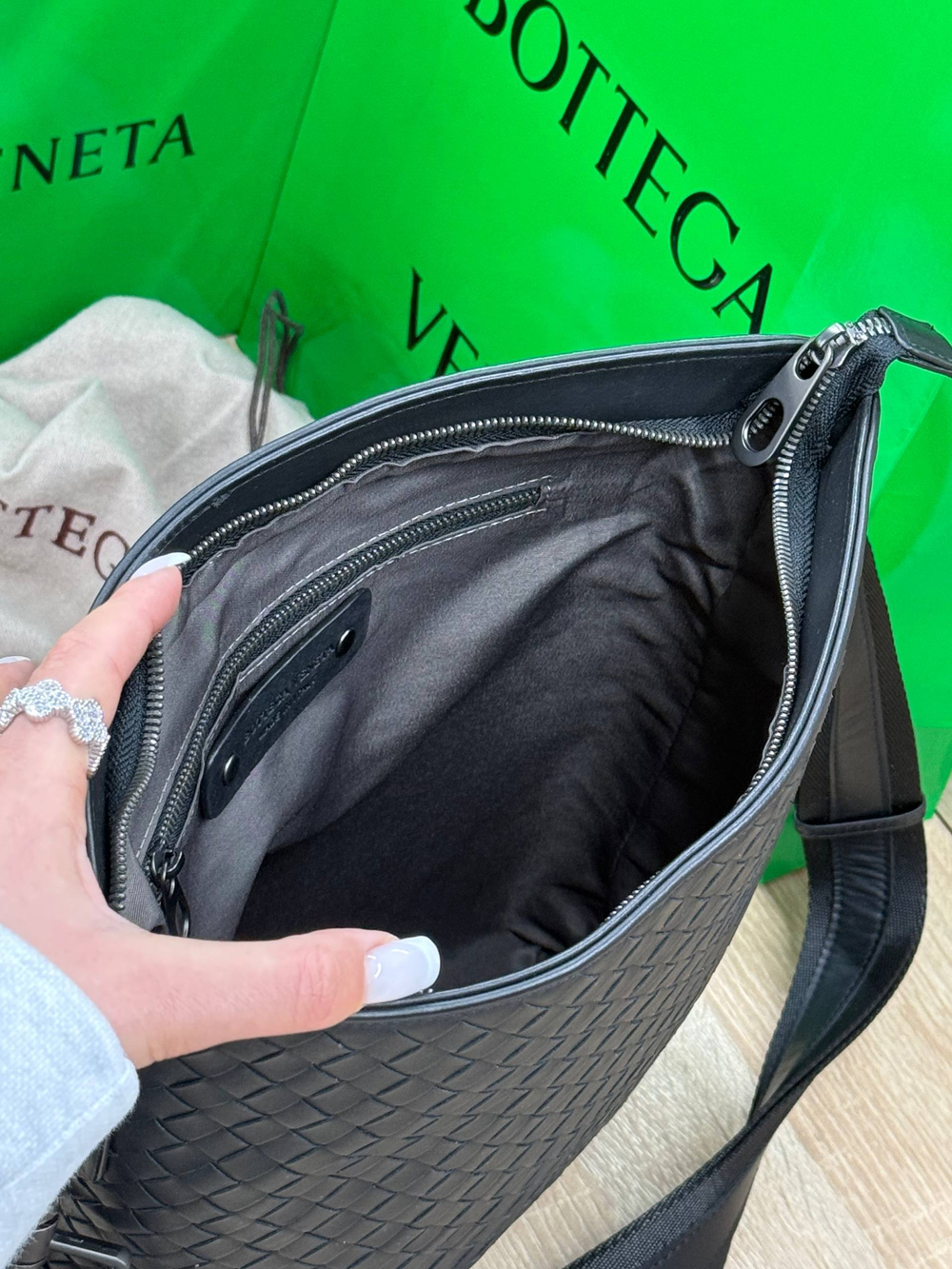 Сумка-мессенджер Bottega Veneta