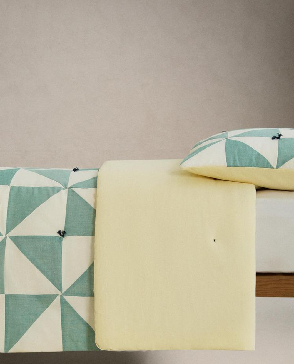 ZARA HOME ДЕТСКОЕ ОДЕЯЛО В СТИЛЕ ПЭЧВОК, ЗЕЛЕНЫЙ