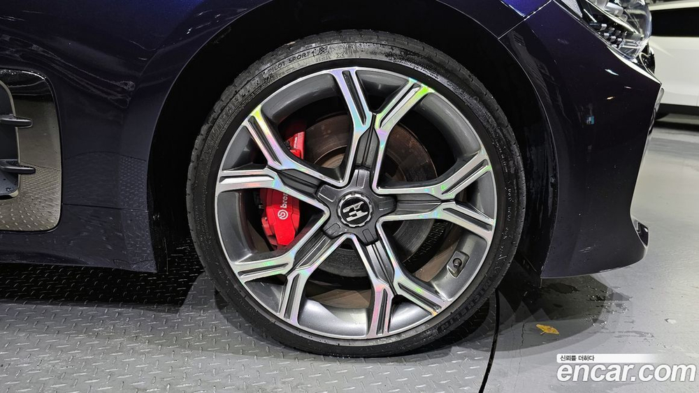 Kia Stinger 3.3 Turbo AWD (08.2019)