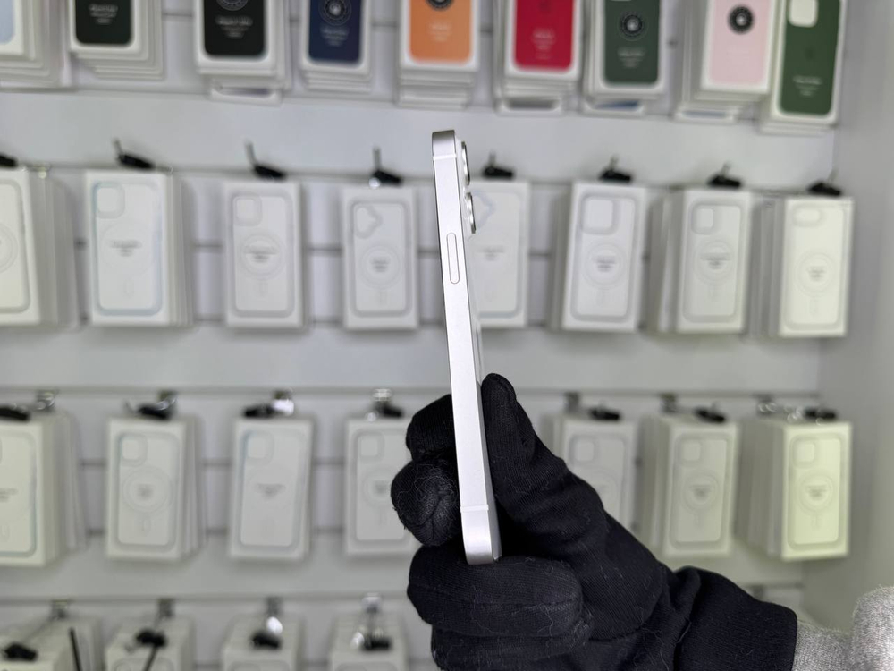 iPhone 14, 128 ГБ б/у