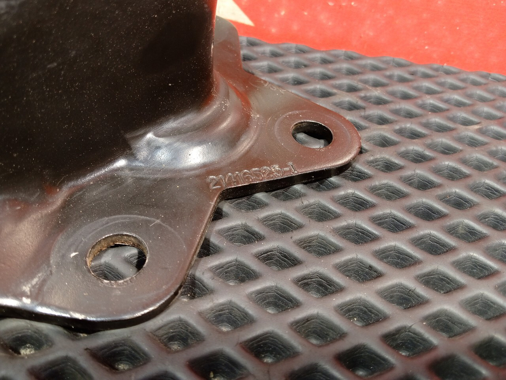 Подушка двигателя задняя 2019 г.