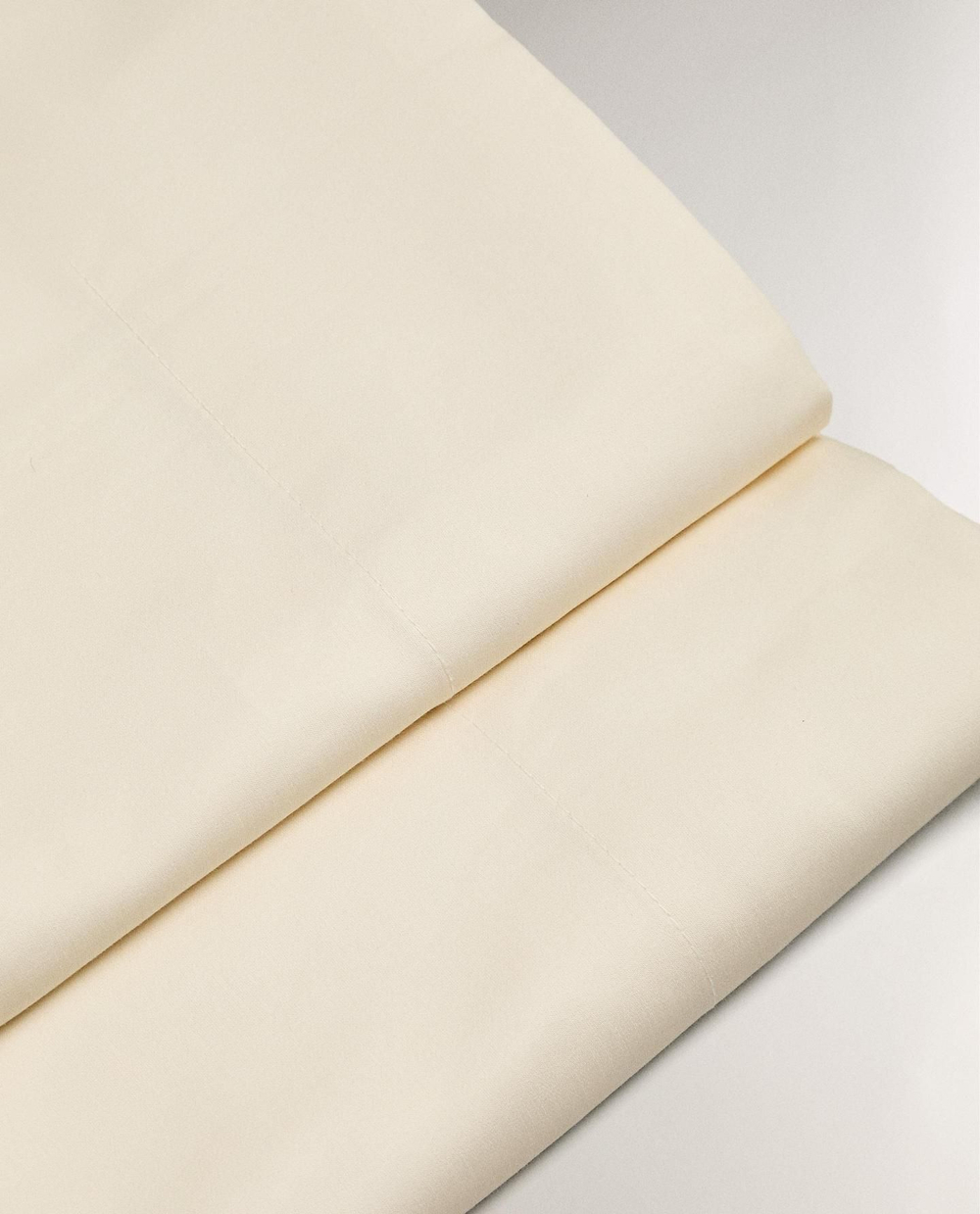 Zara Home - Простыня из атласа (1000 нитей), кремовый, 160x280 см