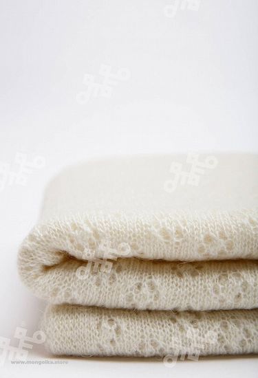 Палантин из 100% монгольской шерсти