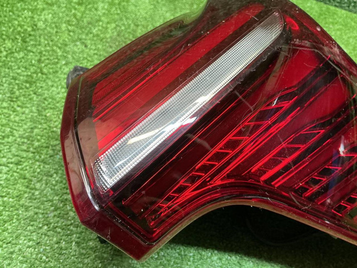 Фонарь правый внешний Hongqi H5 2 (2022-н.в.)