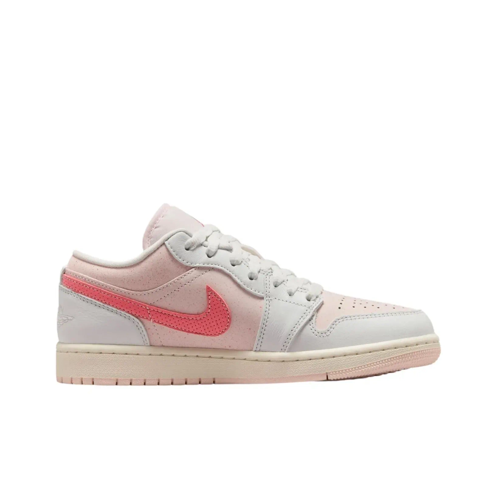 Женские кроссовки Air Jordan 1 Low SE 'Strawberry Milkshake' IB8156-133