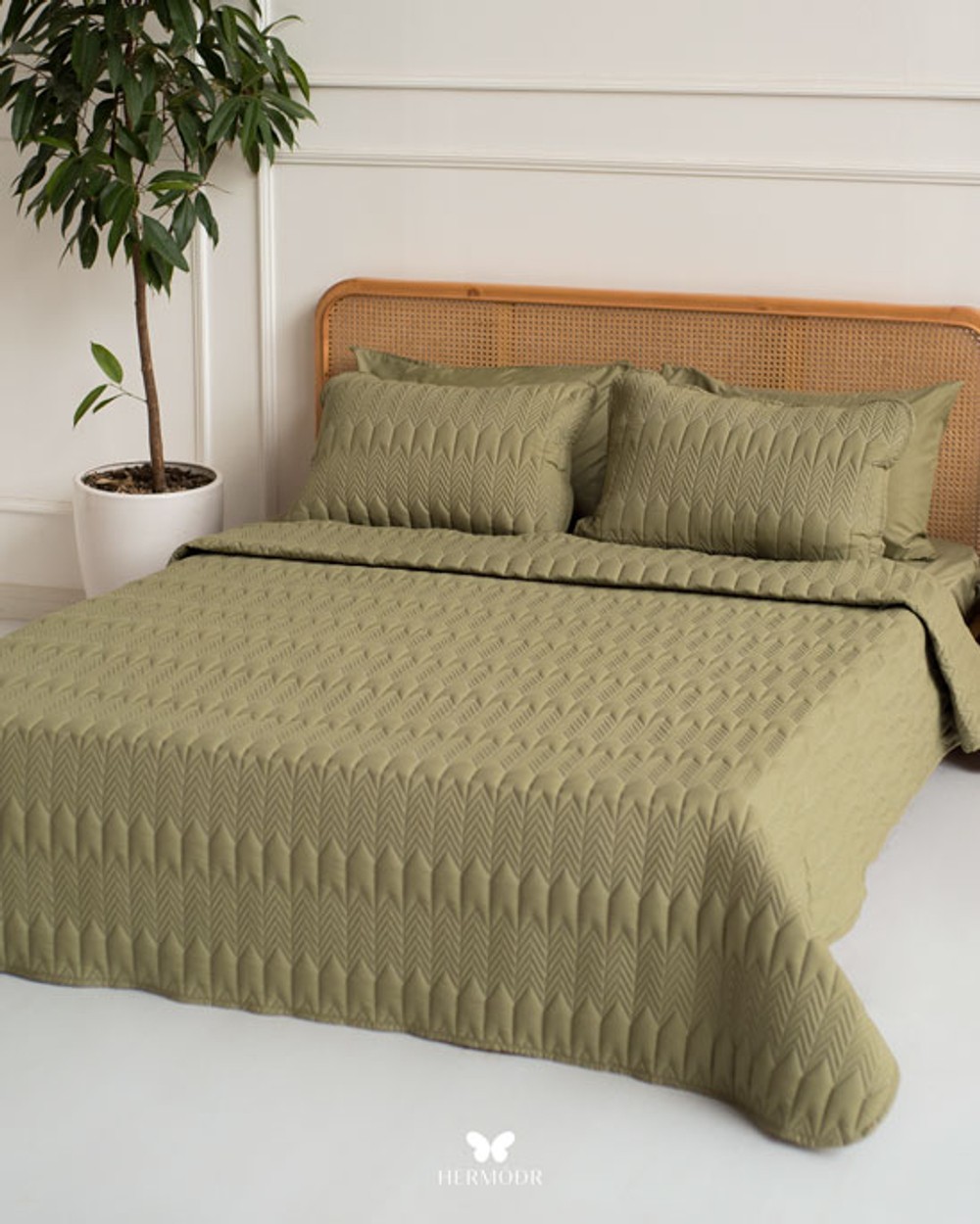 Комплект стеганного покрывала и 2 наволочек Kaj Green Hermodr 130220271 Иран