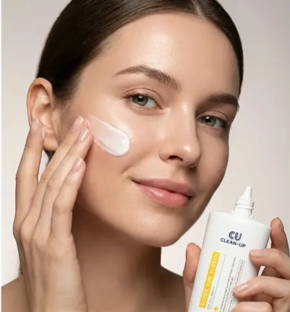 CUSKIN Clean-Up Super Sun Screen SPF50+ PA+++ лёгкая солнцезащитная эмульсия