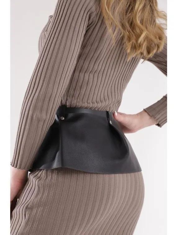 Баска, цвет чёрный