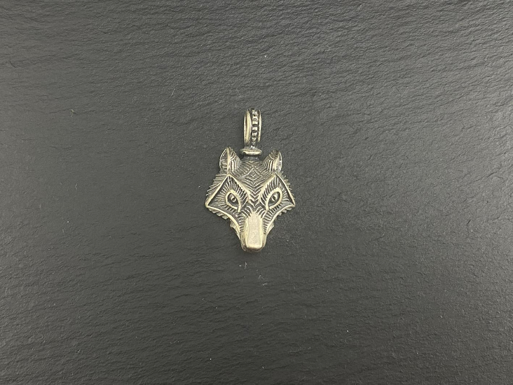 Подвеска. Волк