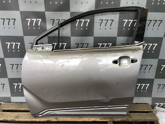 Дверь передняя левая Toyota C-HR 16-23 Б/У Оригинал 67002F4010