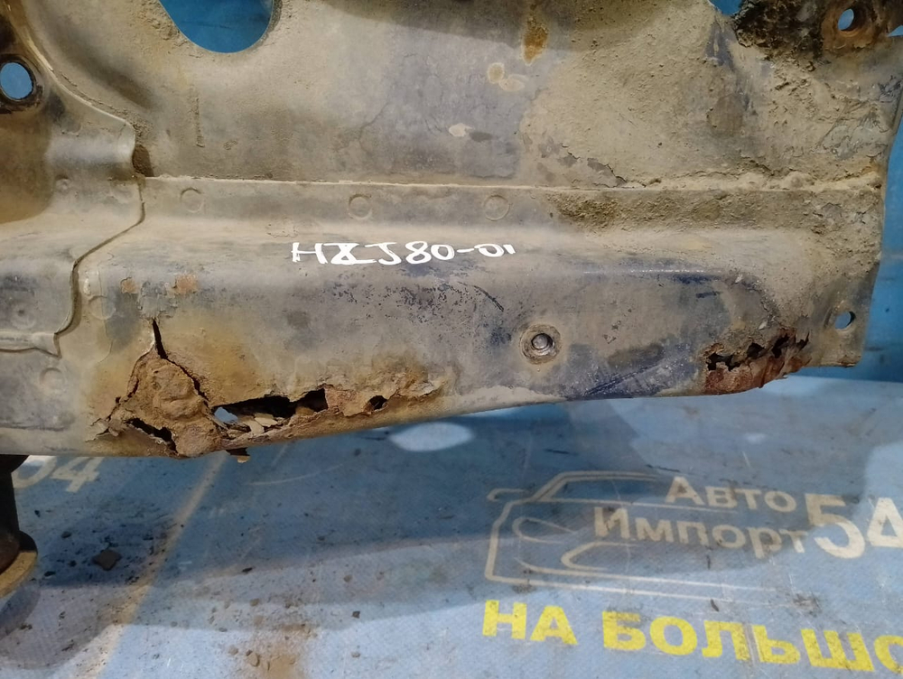 Рамка радиатора / телевизор TOYOTA LAND CRUISER 1992