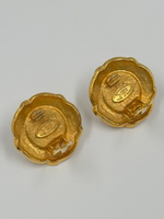 Клипсы с «жемчугом» Chanel