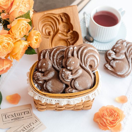 Пряничная форма Белочка