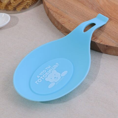 Голубая подставка под ложку «Что готовишь?» (Цвет: не задано)
