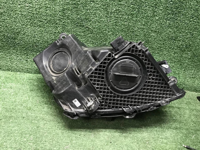 Фара левая Mercedes GLC X253 (2019-2022) LED