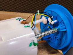 Бензонасос топливный в бак VDO  A5) 04- / Yeti 09-; VW Golf V, VI 03- / Passat (B7)