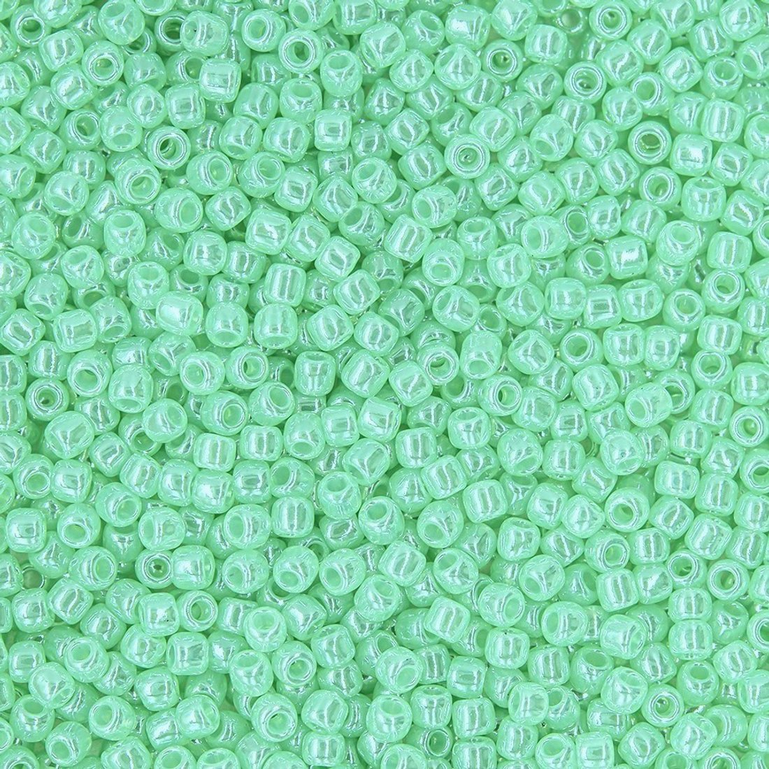 Японский бисер TOHO Round 11/0 (№144), жемчужный глянцевый