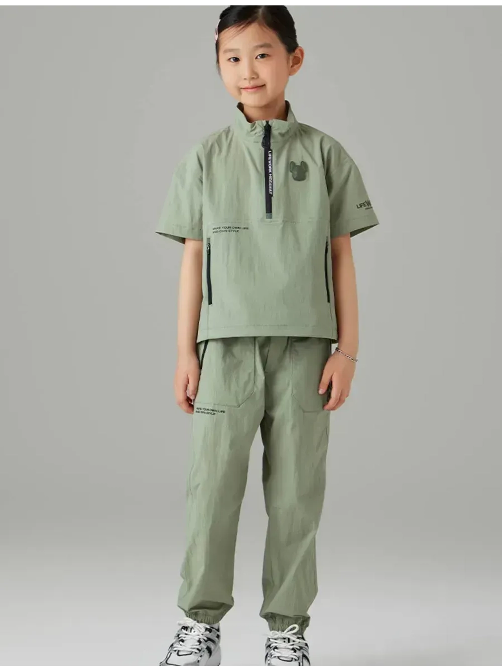 Брюки джогеры нейлоновые