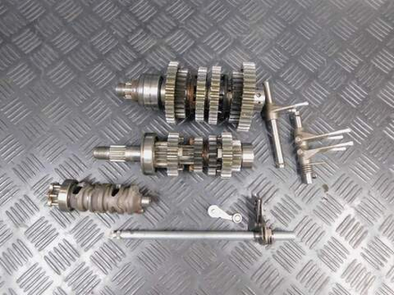 Коробка передач Kawasaki ZZR 400 98 (в сборе) 052977