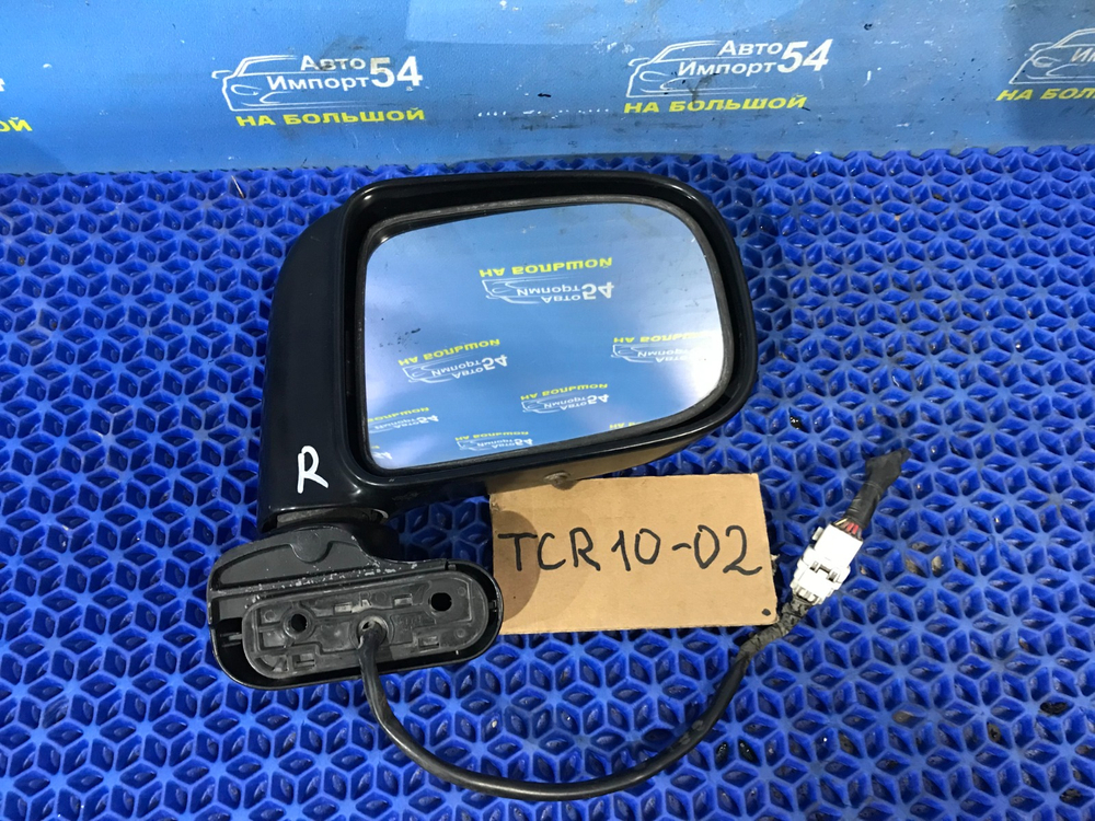 Зеркало правое TOYOTA ESTIMA 1999
