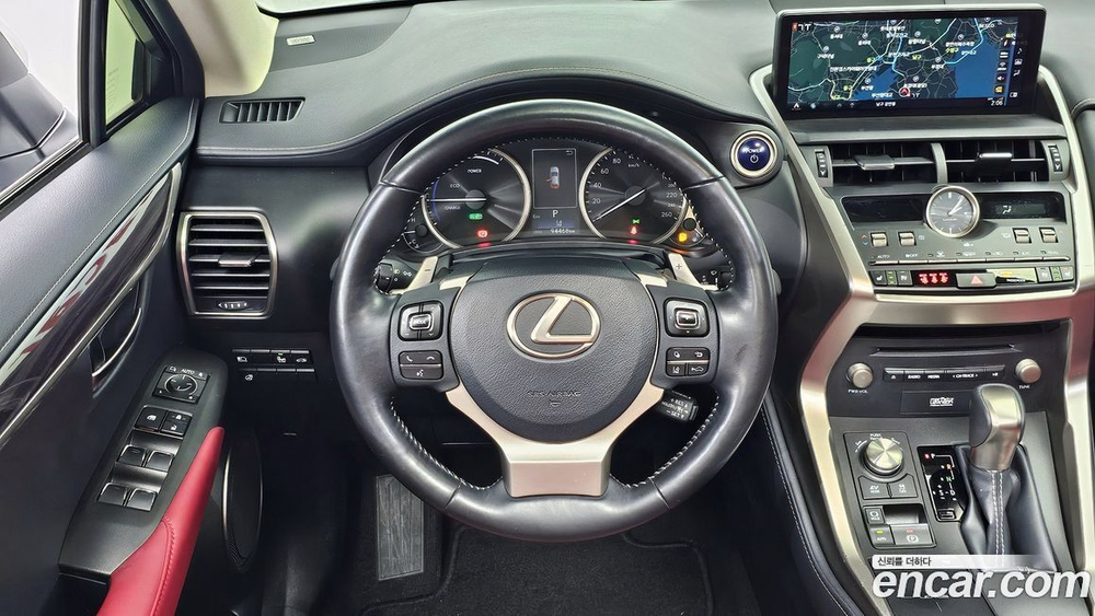 Lexus NX300h Executive (01.2020)