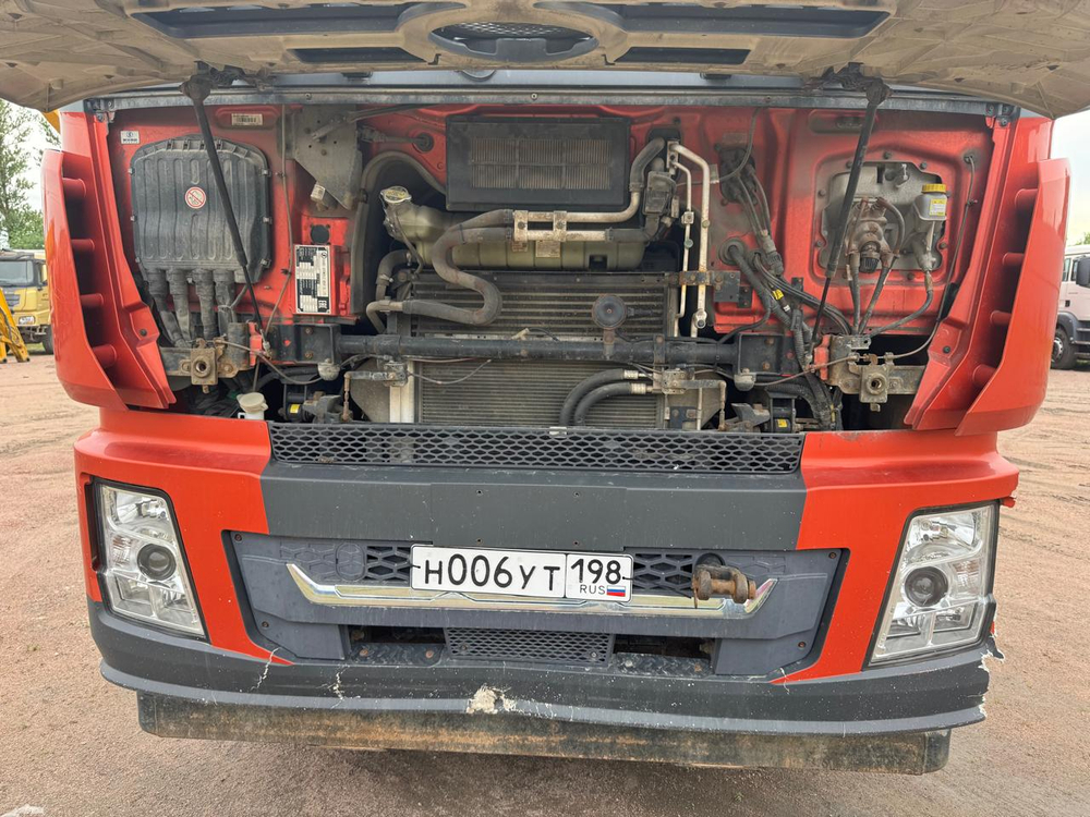 Shacman (Shaanxi) SX* 6x4 Седельный тягач SX42584V324 (Дизельный, 11,6 л, 423 л.с., МТ)