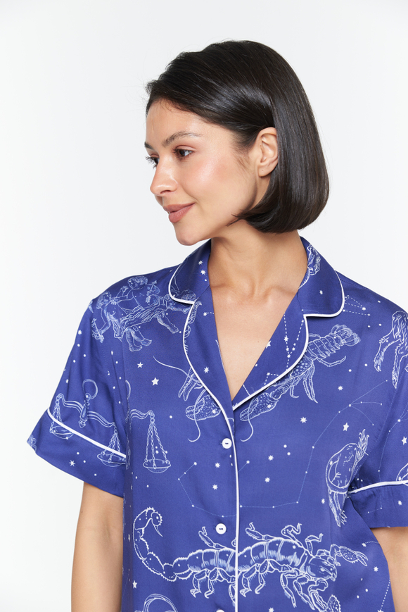 Блуза из вискозного шелка с кантом и зодиаками