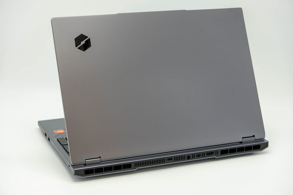 Ноутбук Mechrevo 16 Pro ( Ryzen 9 7845HX / RTX 5070 )