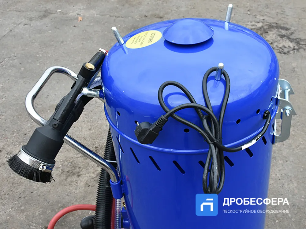 Пескоструйный аппарат беспылевой с рекуператором 106л AE&T T06528